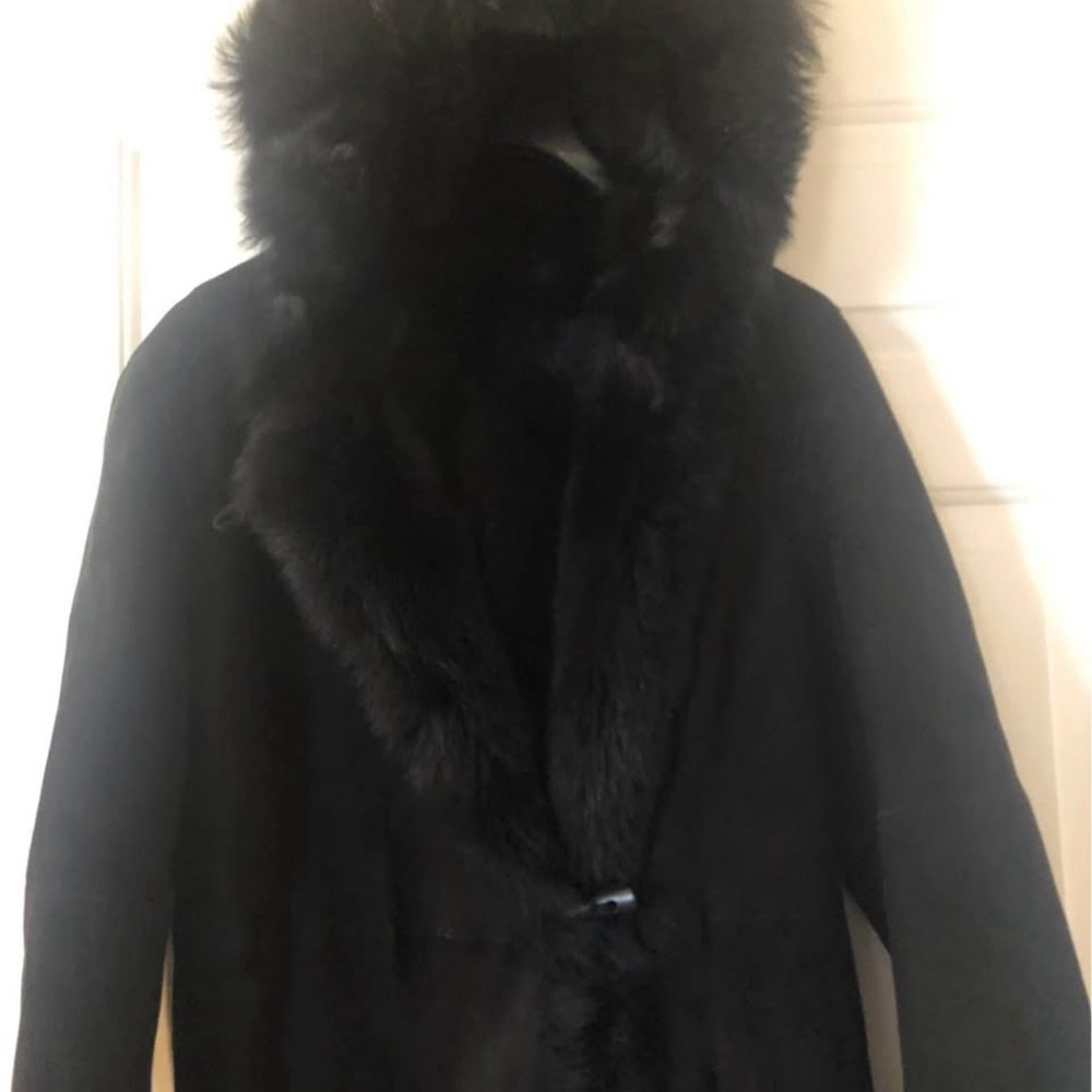Andrew Marc of New York - long black shearling lamb fur coat. - Picture 3 of 7